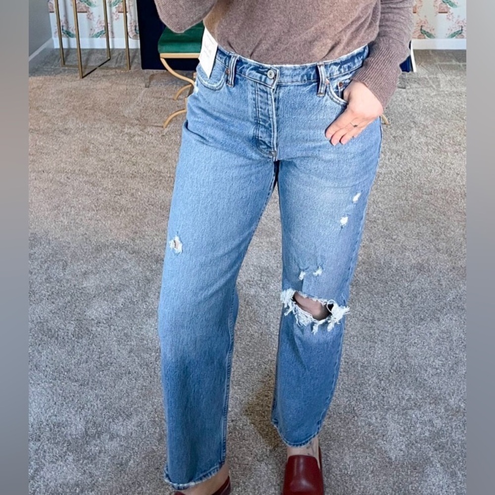 Abercrombie & Fitch curve love The Dad high rise busted knees jeans, size 2